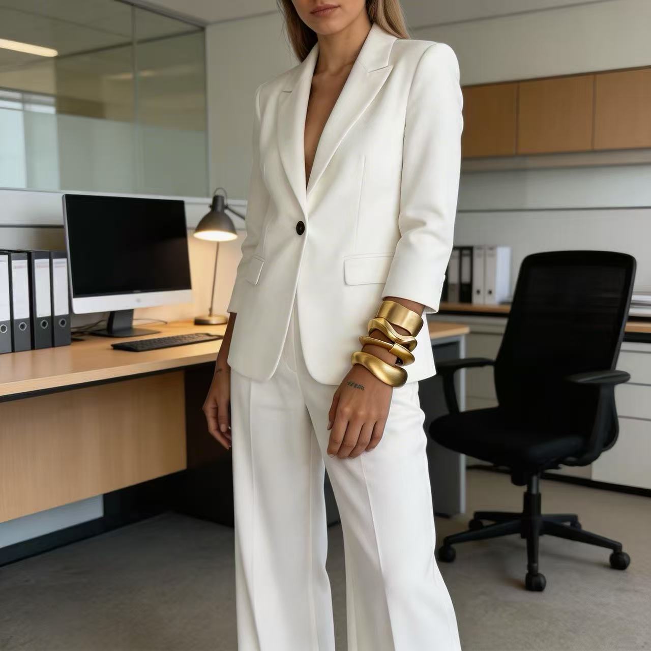 8c572678-a17e-4115-aca1-6a710cde704e