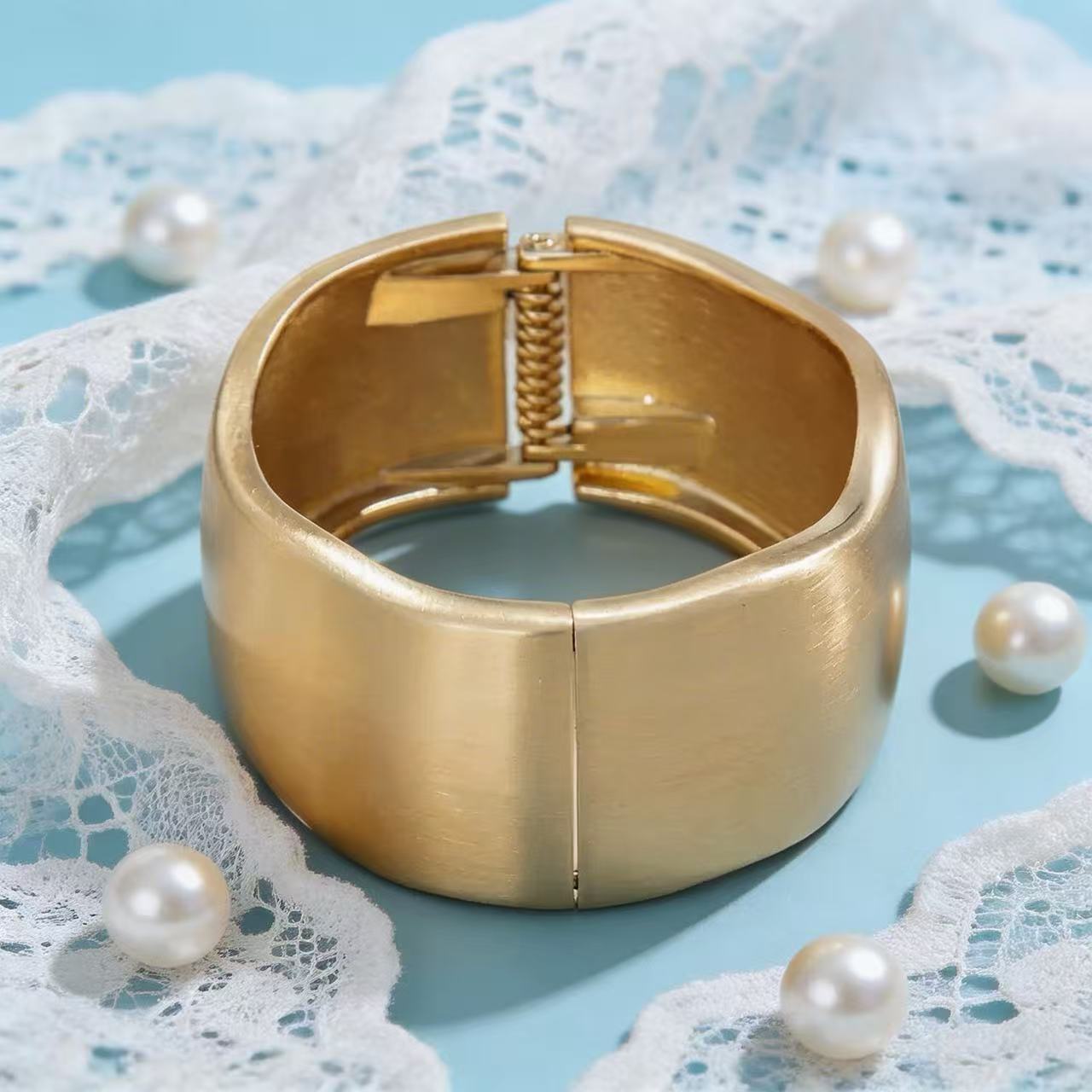 d67c2794-637b-4fae-8b4a-9a02aab216ef